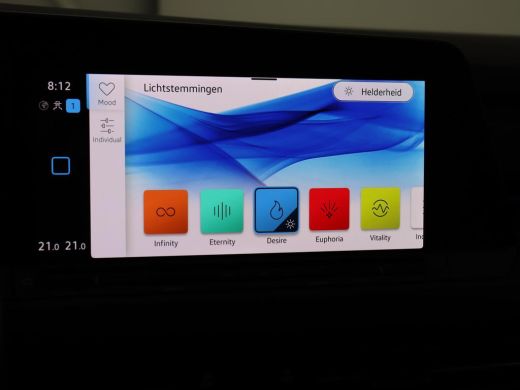 Volkswagen Golf 2.0 TSI GTI | Carplay | Sfeerverlichting | LED Plus | Sportstoelen | Parkeerhulp | Digital Cockpi... ActivLease financial lease