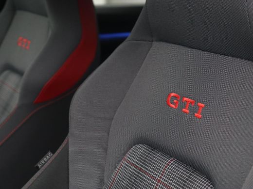 Volkswagen Golf 2.0 TSI GTI | Carplay | Sfeerverlichting | LED Plus | Sportstoelen | Parkeerhulp | Digital Cockpi... ActivLease financial lease