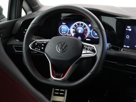 Volkswagen Golf 2.0 TSI GTI | Carplay | Sfeerverlichting | LED Plus | Sportstoelen | Parkeerhulp | Digital Cockpi... ActivLease financial lease