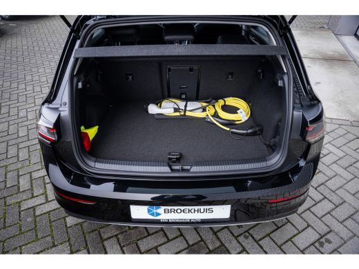 Volkswagen Golf Style Edition eHybrid Inclusief &euro;2000,- inruilvoordeel | 'App-Connect' draadloze smartphone integ... ActivLease financial lease