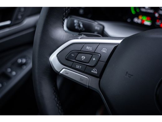 Volkswagen Golf Style Edition eHybrid Inclusief &euro;2000,- inruilvoordeel | 'App-Connect' draadloze smartphone integ... ActivLease financial lease