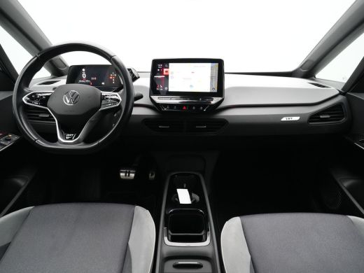Volkswagen ID.3 First Plus 58 kWh 204pk Camera Navigatie Carplay Stoel/Stuurverwarming Pdc Acc 89 ActivLease financial lease
