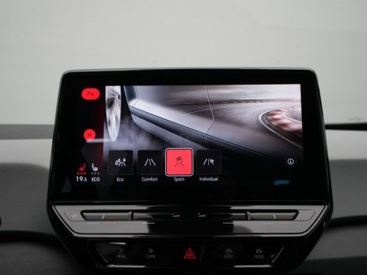 Volkswagen ID.3 First Plus 58 kWh 204pk Camera Navigatie Carplay Stoel/Stuurverwarming Pdc Acc 89 ActivLease financial lease