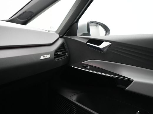 Volkswagen ID.3 First Plus 58 kWh 204pk Camera Navigatie Carplay Stoel/Stuurverwarming Pdc Acc 89 ActivLease financial lease