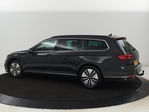Volkswagen Passat 1.4 TSI PHEV GTE | Trekhaak | Stoelverwarming | Massage | Camera | Carplay | Adaptive cruise | Si... ActivLease financial lease
