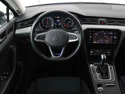 Volkswagen Passat 1.4 TSI PHEV GTE | Trekhaak | Stoelverwarming | Massage | Camera | Carplay | Adaptive cruise | Si... ActivLease financial lease