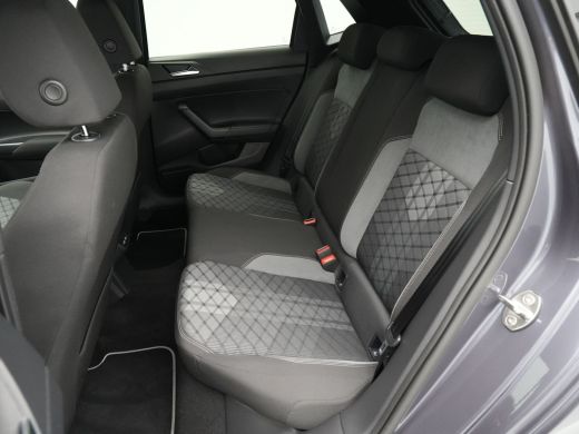 Volkswagen Polo 1.0 TSI 110pk DSG R-Line Business Navigatie Camera Stoelverwarming Acc 287 ActivLease financial lease