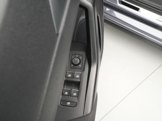 Volkswagen Polo 1.0 TSI 110pk DSG R-Line Business Navigatie Camera Stoelverwarming Acc 287 ActivLease financial lease