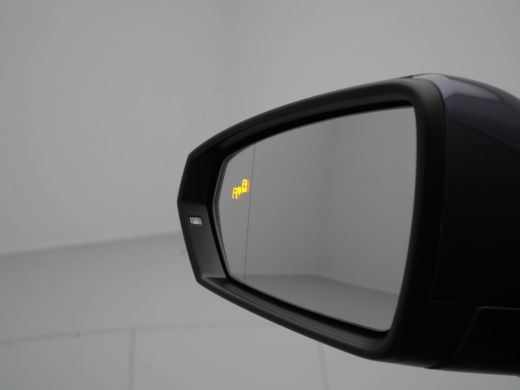 Volkswagen Polo 1.0 TSI 110pk DSG R-Line Business Navigatie Camera Stoelverwarming Acc 287 ActivLease financial lease