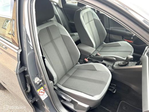 Volkswagen Polo 1.0 TSI 95PK DSG AUTOMAAT HIGHLINE CARPLAY CLIMATE CONROLE SFEERVERLICHTING PARKEERSENSOREN NETTE... ActivLease financial lease