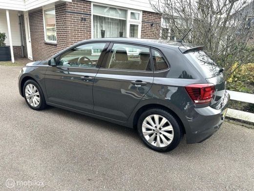 Volkswagen Polo 1.0 TSI 95PK DSG AUTOMAAT HIGHLINE CARPLAY CLIMATE CONROLE SFEERVERLICHTING PARKEERSENSOREN NETTE... ActivLease financial lease