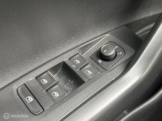 Volkswagen Polo 1.0 TSI 95PK DSG AUTOMAAT HIGHLINE CARPLAY CLIMATE CONROLE SFEERVERLICHTING PARKEERSENSOREN NETTE... ActivLease financial lease