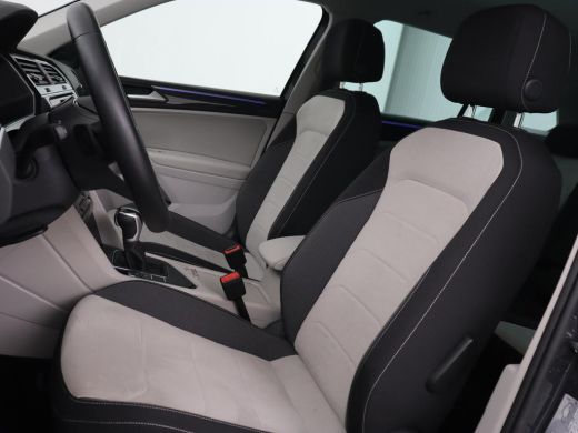 Volkswagen Tiguan 1.4 TSI eHybrid Style | Trekhaak | Stoelverwarming | 360 Camera | Adaptive cruise | Carplay | Par... ActivLease financial lease