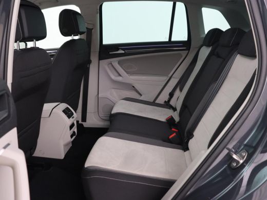 Volkswagen Tiguan 1.4 TSI eHybrid Style | Trekhaak | Stoelverwarming | 360 Camera | Adaptive cruise | Carplay | Par... ActivLease financial lease