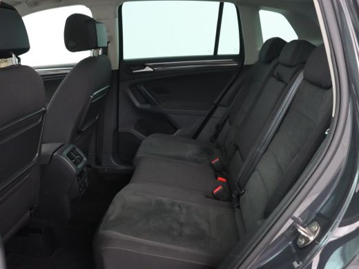 Volkswagen Tiguan 1.5 TSI Comfortline | Panoramadak | Stoelverwarming | Massage | Adaptive cruise | Carplay | Navig... ActivLease financial lease