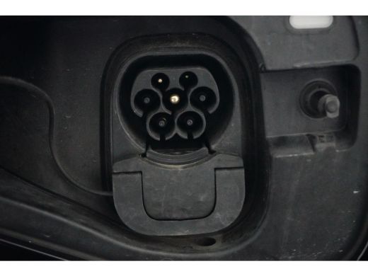 Volkswagen Tiguan 1.5 TSI eHybrid 204 pk Life 6-DSG | Panoramadak | Wegklapbare Trekhaak | Rondomzicht camera | ActivLease financial lease