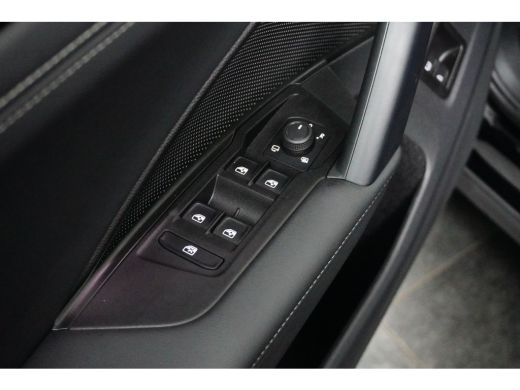 Volkswagen Tiguan 1.5 TSI eHybrid 204 pk Life 6-DSG | Panoramadak | Wegklapbare Trekhaak | Rondomzicht camera | ActivLease financial lease