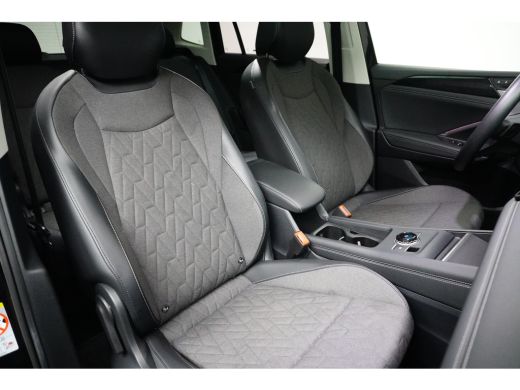 Volkswagen Tiguan 1.5 TSI eHybrid 204 pk Life 6-DSG | Panoramadak | Wegklapbare Trekhaak | Rondomzicht camera | ActivLease financial lease