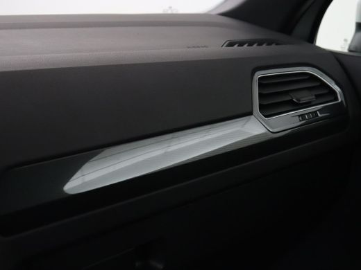 Volkswagen Tiguan 1.5 TSI R Line | Panoramadak | Stoelverwarming | Carplay | Massage | Dynaudio | Keyless | Full LE... ActivLease financial lease