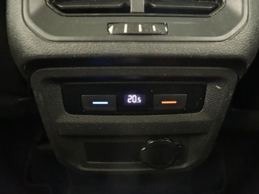 Volkswagen Tiguan Allspace 1.5 TSI Comfortline 7-persoons | 1e eigenaar | Trekhaak | Adaptive cruise | Keyless | Carplay | N... ActivLease financial lease