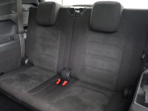 Volkswagen Tiguan Allspace 1.5 TSI R Line 7-persoons | Carplay | Adaptive cruise | 19'' | Navigatie | Camera | Virtual Cockp... ActivLease financial lease