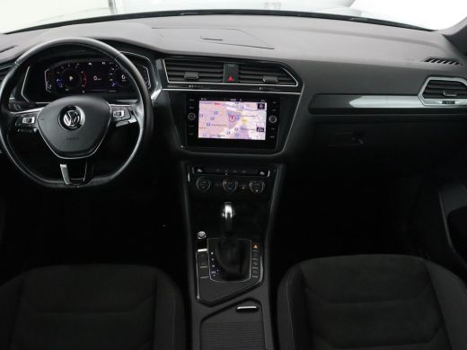 Volkswagen Tiguan Allspace 1.5 TSI R Line 7-persoons | Carplay | Adaptive cruise | 19'' | Navigatie | Camera | Virtual Cockp... ActivLease financial lease