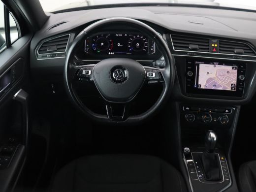Volkswagen Tiguan Allspace 1.5 TSI R Line | Trekhaak | Camera | Full LED | Adaptive cruise | Virtual Cockpit | Park Assist |... ActivLease financial lease