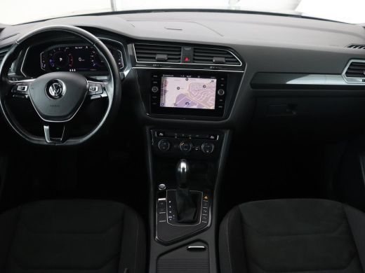 Volkswagen Tiguan Allspace 1.5 TSI R Line | Trekhaak | Camera | Full LED | Adaptive cruise | Virtual Cockpit | Park Assist |... ActivLease financial lease