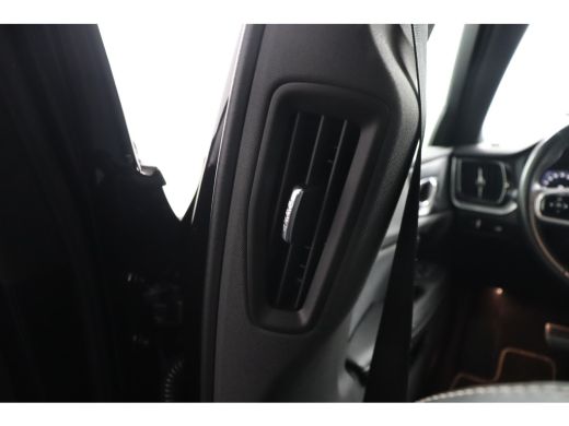 Volvo  S60 2.0 B5 R-Design ActivLease financial lease