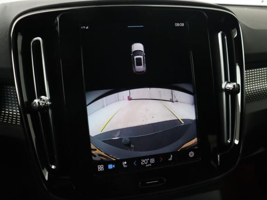 Volvo  XC40 Recharge P8 AWD R Design | Trekhaak | Stoel & stuurverwarming | Camera | Carplay | Leder/Alcantar... ActivLease financial lease