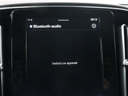 Volvo  XC40 Recharge P8 AWD R Design | Trekhaak | Stoel & stuurverwarming | Camera | Carplay | Leder/Alcantar... ActivLease financial lease