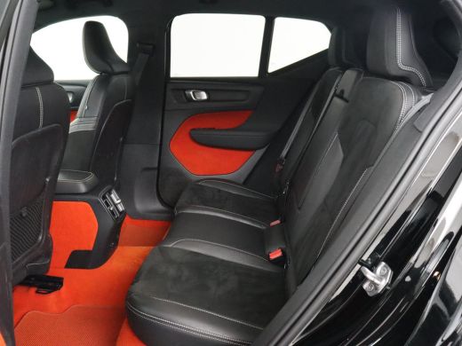 Volvo  XC40 Recharge P8 AWD R Design | Trekhaak | Stoel & stuurverwarming | Camera | Carplay | Leder/Alcantar... ActivLease financial lease