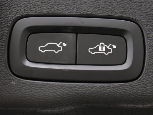 Volvo  XC60 2.0 Recharge T6 AWD Inscription | Panoramadak | Trekhaak | Leder | Stoelverwarming | Camera | Car... ActivLease financial lease