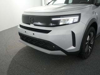 Opel Frontera Electric GS | 11 kW boordlader | 17" Lichtmetalen velgen in Zwart met 215/60 R17 banden | Achteru...