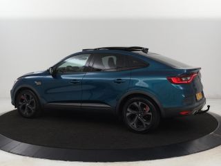 Renault Arkana 1.6 E-Tech Hybrid 145 R.S. Line | Panoramadak | Trekhaak | 360 Camera | Adaptive cruise | Stoelve...