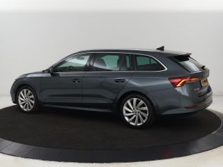 Skoda Octavia 1.0 TSI Business Edition | Carplay | Navigatie | Chroom Pakket | Parkeerhulp | Full LED | Getint ...