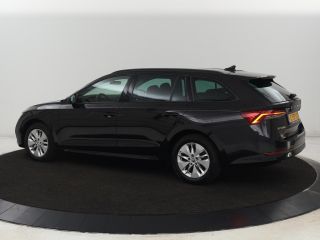 Skoda Octavia 1.0 TSI Business Edition | Carplay | Sfeerverlichting | Navigatie | Full LED | Parkeerhulp | Geti...