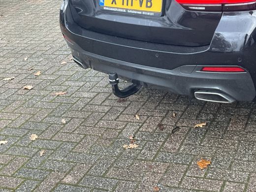 BMW 5 Serie Touring 530e xDrive M-sport HUD Laser Memory 4wielsturing Pano Business Edition Plus ActivLease financial lease