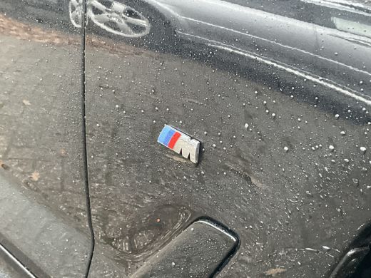 BMW 5 Serie Touring 530e xDrive M-sport HUD Laser Memory 4wielsturing Pano Business Edition Plus ActivLease financial lease