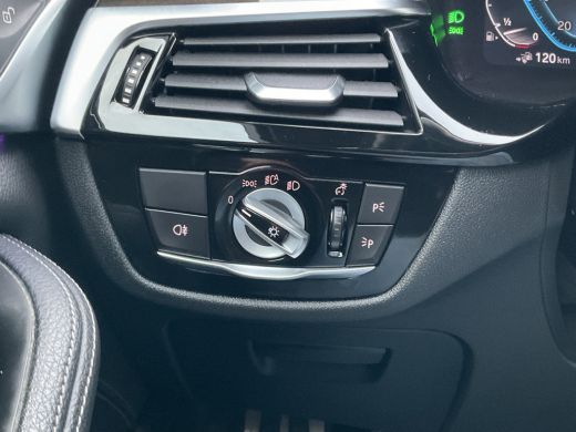 BMW 5 Serie Touring 530e xDrive M-sport HUD Laser Memory 4wielsturing Pano Business Edition Plus ActivLease financial lease