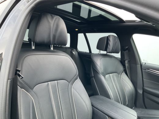 BMW 5 Serie Touring 530e xDrive M-sport HUD Laser Memory 4wielsturing Pano Business Edition Plus ActivLease financial lease