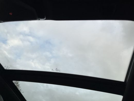 BMW 5 Serie Touring 530e xDrive M-sport HUD Laser Memory 4wielsturing Pano Business Edition Plus ActivLease financial lease