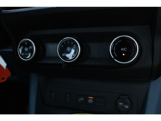 Fiat Grande Panda RED 11kW 44 kWh | Cruise Control | Carplay | Radio | Sensoren achter | Airco | Elektr. ramen ActivLease financial lease