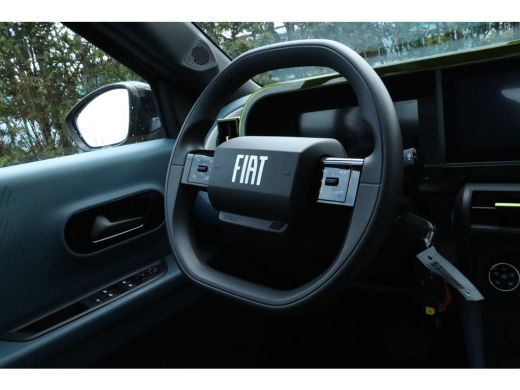 Fiat Grande Panda RED 11kW 44 kWh | Cruise Control | Carplay | Radio | Sensoren achter | Airco | Elektr. ramen ActivLease financial lease