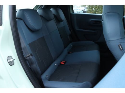 Fiat Grande Panda RED 11kW 44 kWh | Cruise Control | Sensoren achter | Airco | Carplay | Radio | LED | Elektr. ramen ActivLease financial lease