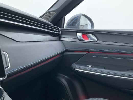 Lynk & Co 01 1.5 262PK PHEV Zwarte hemel 360&deg; StoelVerw. Panoramadak Plug-in ActivLease financial lease