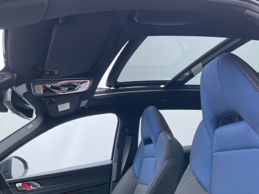 Lynk & Co 01 1.5 262PK PHEV Zwarte hemel 360&deg; StoelVerw. Panoramadak Plug-in ActivLease financial lease