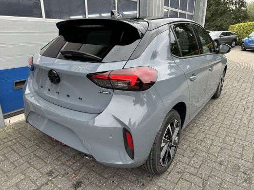 Opel Corsa GS | Dode hoek waarschuwing | LED achterlichten | LED koplampen met LED dagrijverlichting ActivLease financial lease