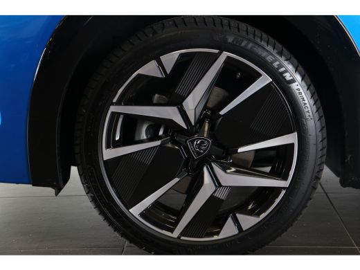 Peugeot 208 Hybrid 100 e-DCS6 GT | Panoramadak | Camera | PDC V+A | Verw. voorstoelen | LMV 17"| Keyless entr... ActivLease financial lease