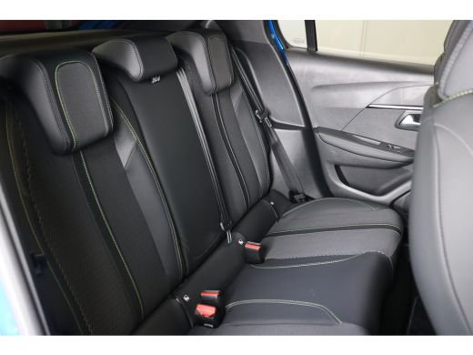 Peugeot 208 Hybrid 100 e-DCS6 GT | Panoramadak | Camera | PDC V+A | Verw. voorstoelen | LMV 17"| Keyless entr... ActivLease financial lease